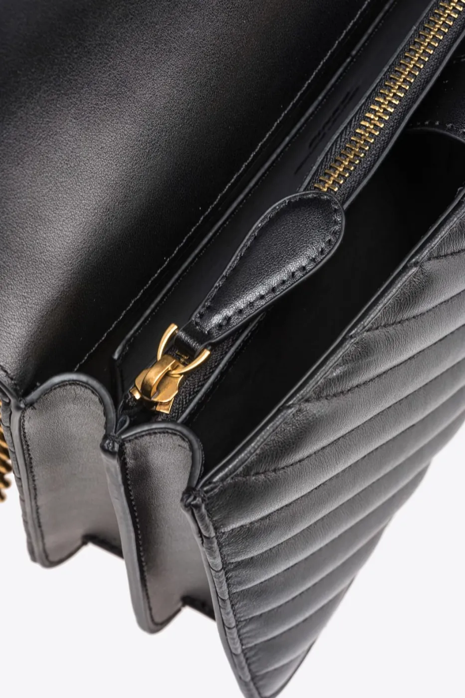 CLASSIC LOVE BAG ONE CHEVRON - black/antique gold — фото 5