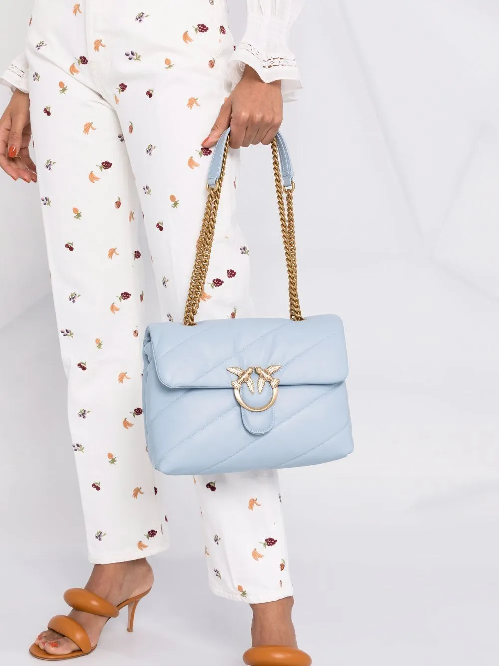 CLASSIC LOVE BAG PUFF MAXI QUILT – light blue — фото 3