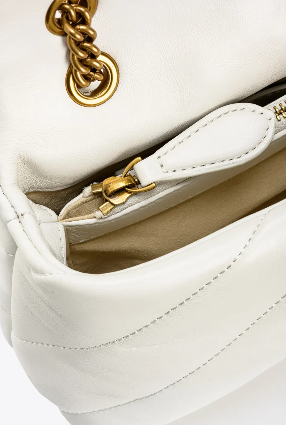 CLASSIC LOVE BAG PUFF QUILT - white — фото 5